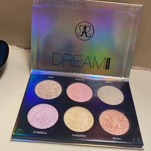 Anastasia ‘dream’ glow kit